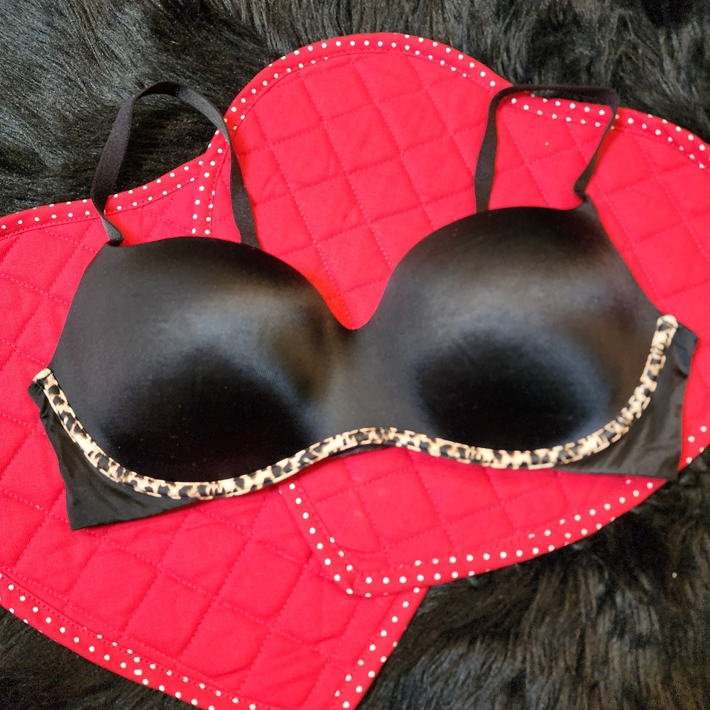 VS Knockout Wirefree Balconette Bra Black With Animal Print Leopard 36C
